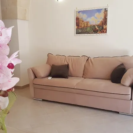 Alimar Bed & Breakfast *