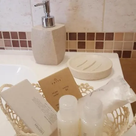 Alimar Bed & Breakfast 4*