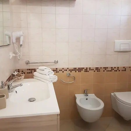 Bed & Breakfast Alimar 4*